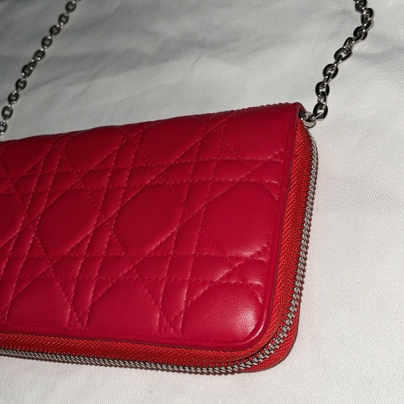 Christian Dior Preloved wallet,  non Dior chain excellent condition. - Picture 3 of 9